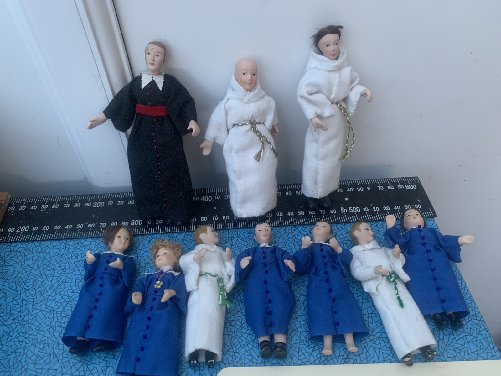 House Emporium? Figures Priests Monks Choirboys Job Lot X10 