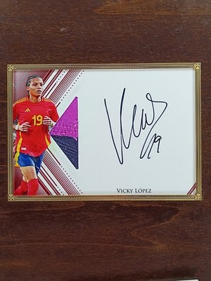 2026 Futera Incredible Vicky López GOLD FRAME AUTO and Memorabilia 1 / 2