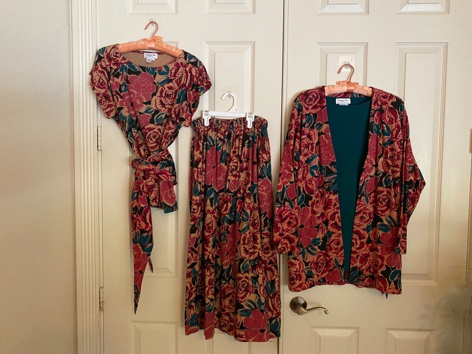 ropa de diseñador usada para mujer Foto 2 de 2