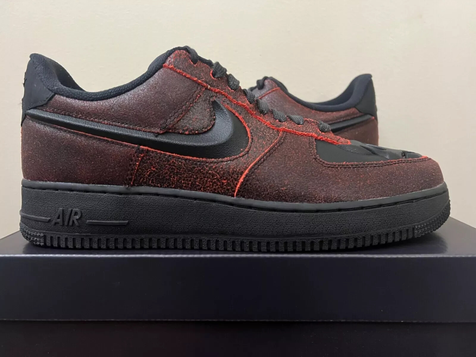 Кроссовки Nike Air Force 1 Low Retro QS с черепом на Хэллоуин HV2016-001 мужские, размер 10,5