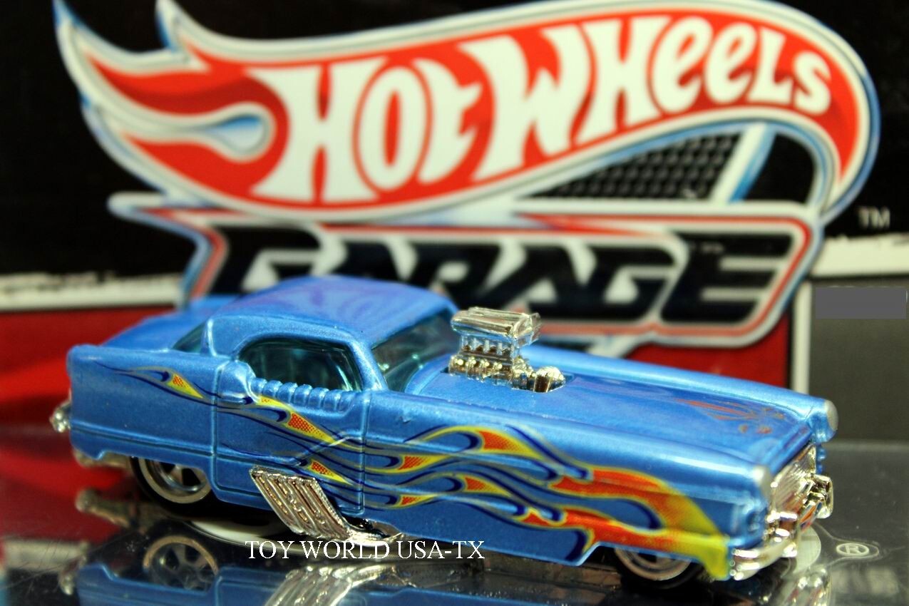 2008 Hot Wheels Larry's Garage #3 Metrorail Nash Metropolitan Diecast Car