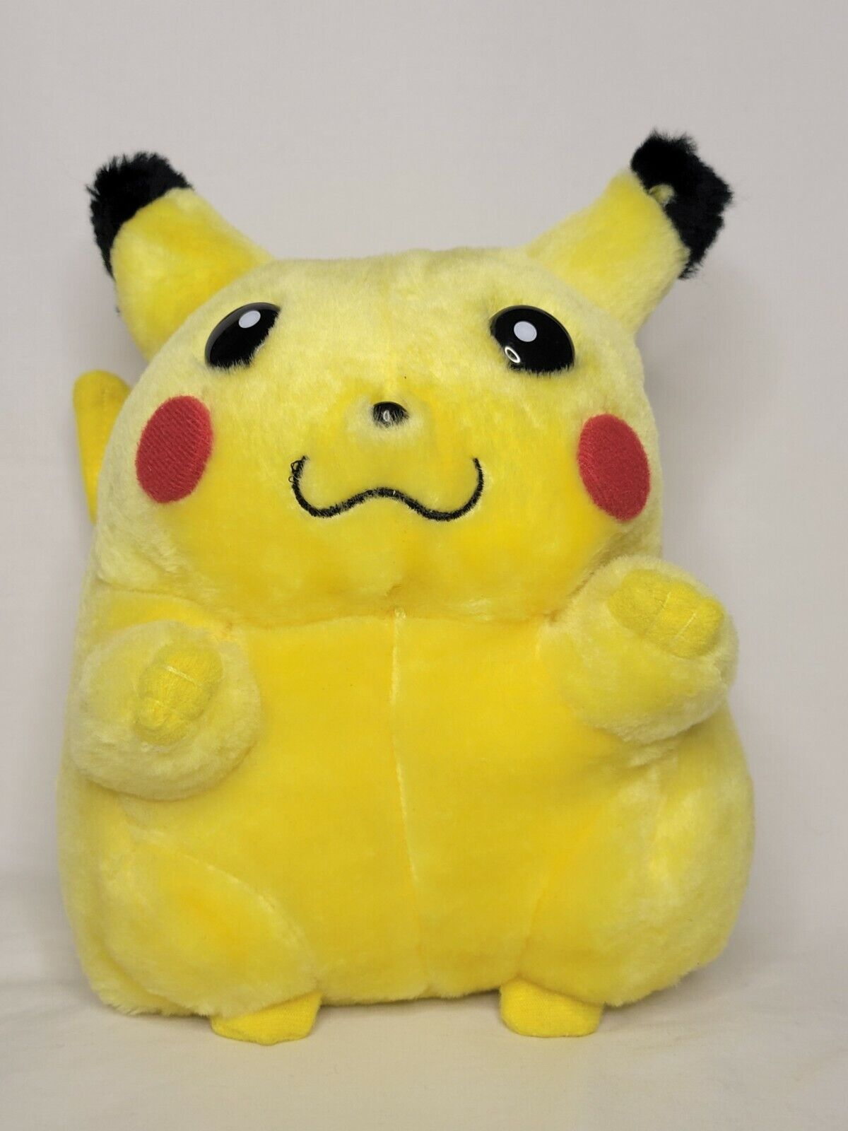 Peluche Pikachu - Nintendo - Label Emmaüs