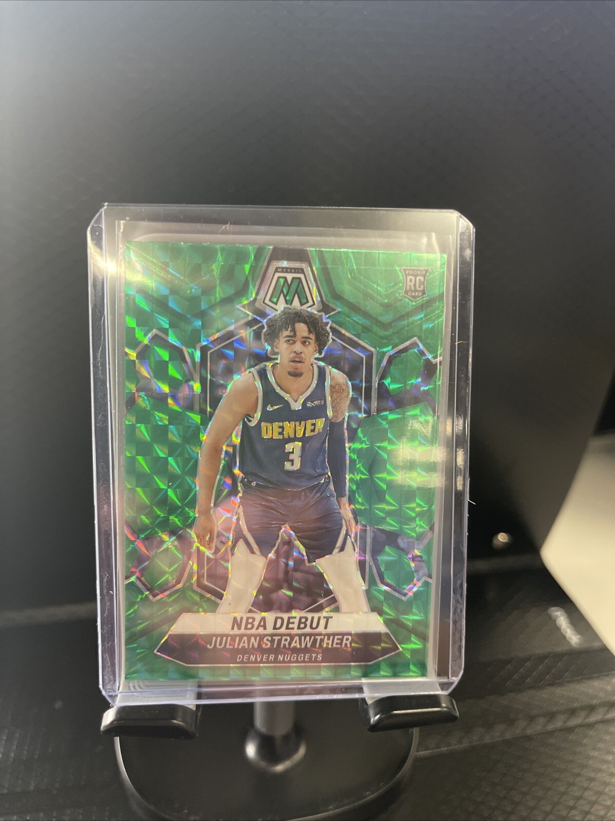 2023-24 Panini Mosaic Julian Strawther 256 Green Prizm