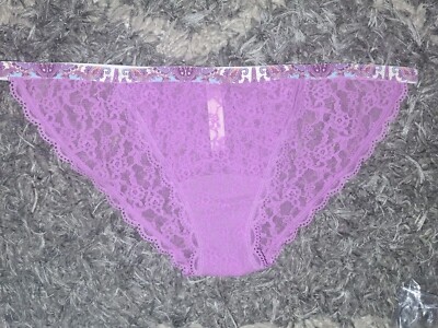 VS Vintage 2015 Floral Lace Paisley Trim String bikini NEW size Medium Lavender 