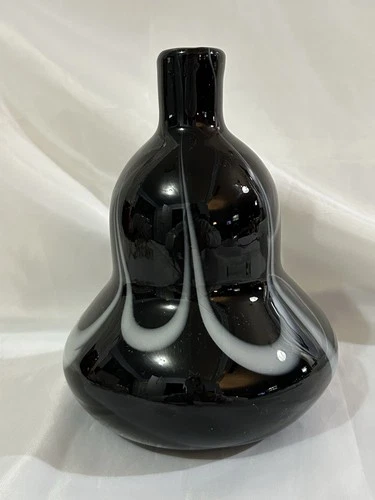 Vintage Murano STYLE ART GLASS Black and White Swirl Gourd Vase 7” X 5”