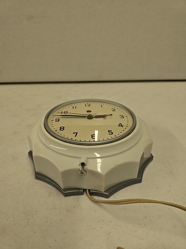 Vintage 8" MCM GE Electric Wall Kitchen Clock General Electric Hostess ...