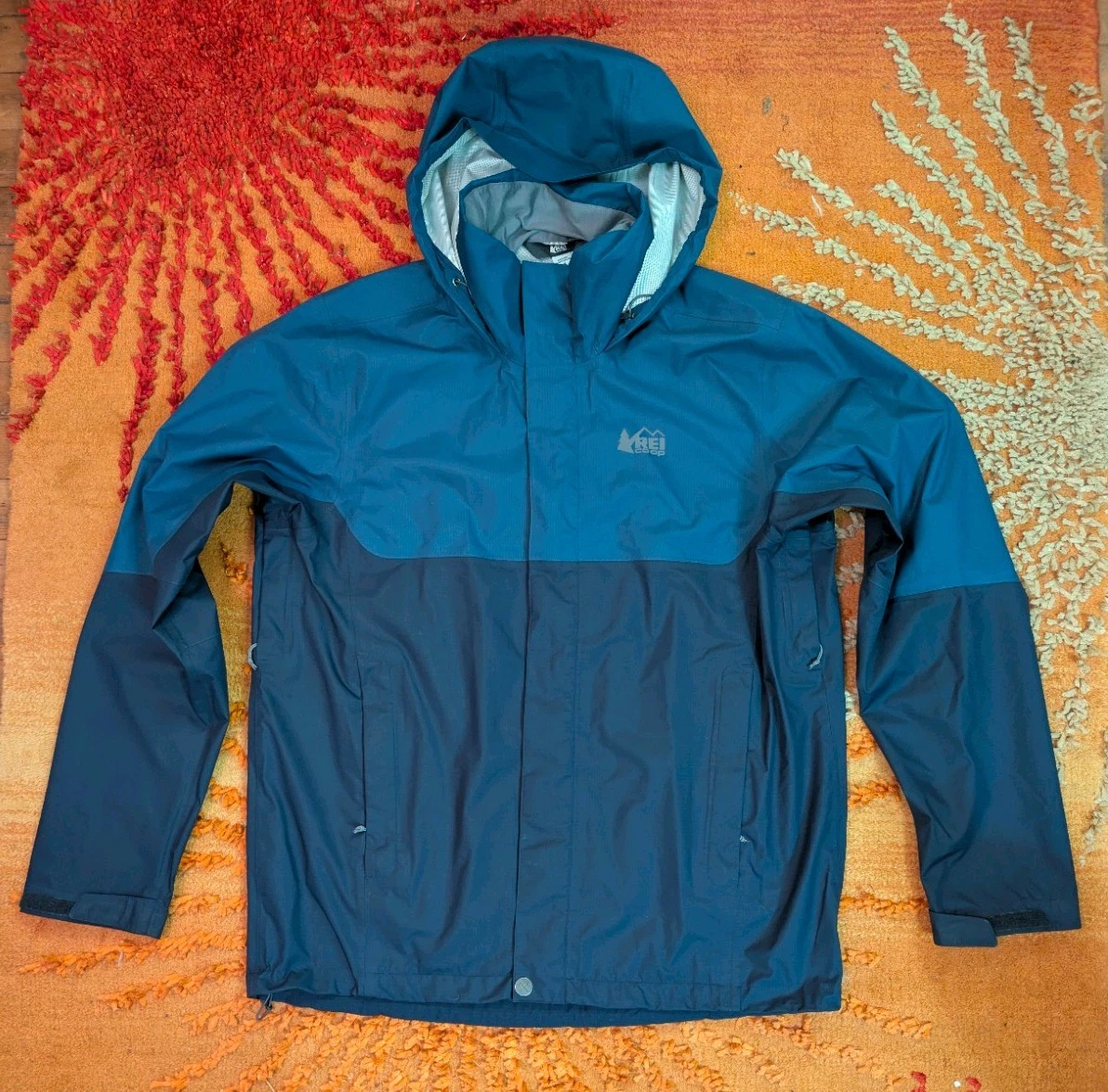 REI Co-Op Peak 2.5L Rain Jacket W/Pit Zips Full Zip Hooded Men’s MED - product detail image 1