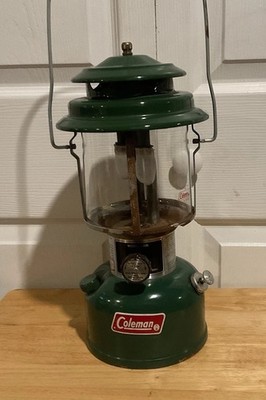 Vintage 1981 Coleman Lantern  2 Mantel Model 220K 5/81