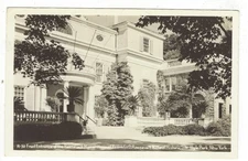 Postcard RPPC Front Entrance Franklin D. Roosevelt Home Hyde Park, NY