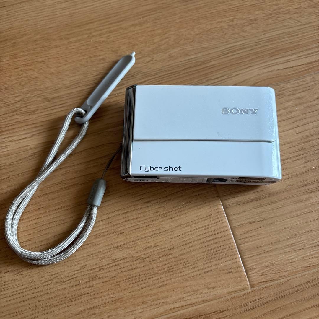 SONY Cyber-shot DSC-T70 White 8.1MP Super SteadyShot Tested