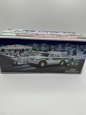 NIB 2004 HESS SPORT UTILITY VEHICLE SUV 2 FRICTION MOTORCYCLES 40th Anniversary