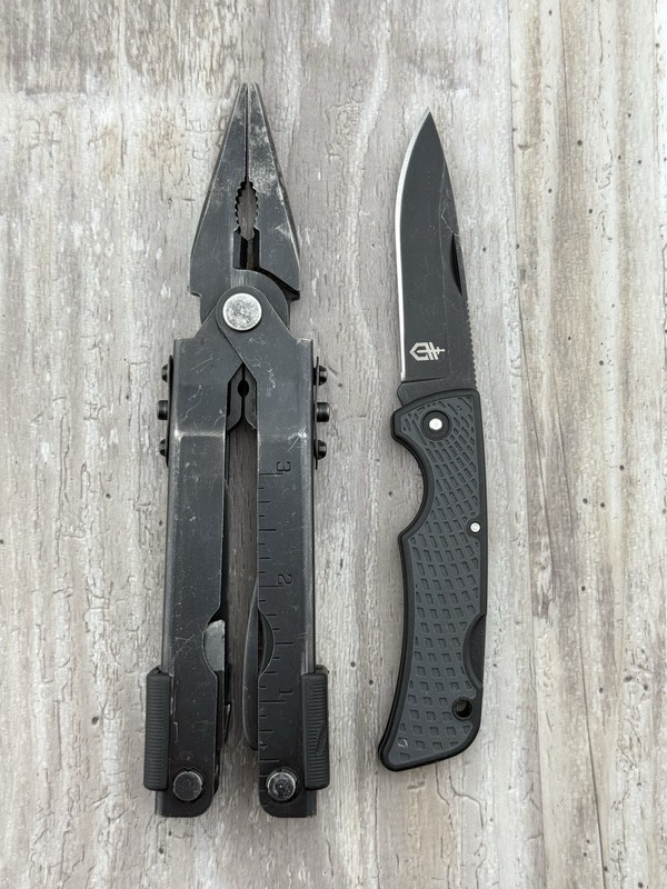 Lot of 2: Gerber MP600 Needlenose Multi-Tool (Black) & Gerber US1 Folding Knife