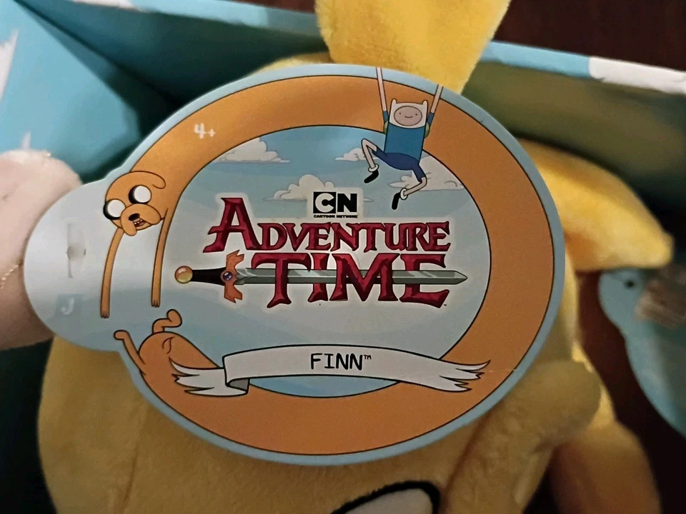 Juego Completo de Peluche Jazwares Hora de Aventuras - 4 Juguetes (Finn y 3 Jake) con Expositor Foto 3 de 4