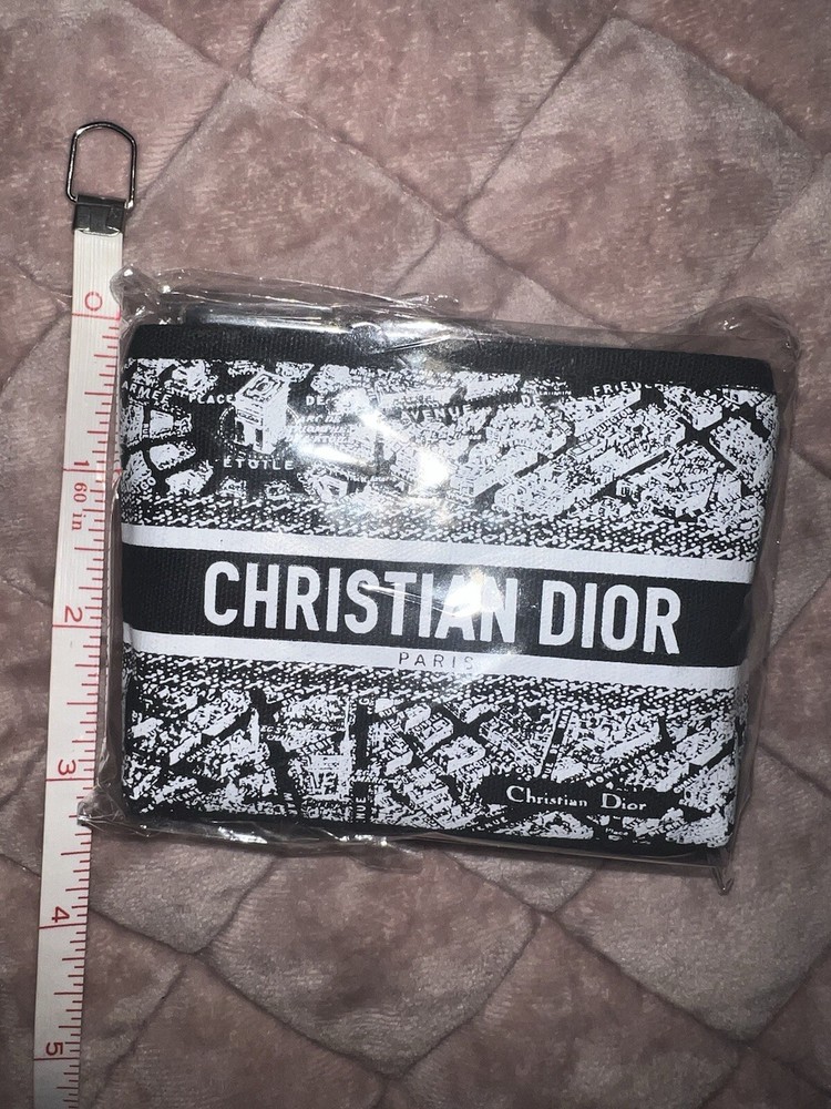 Dior Pouch For Credit Cards/ear Buds/ Anything. New In Sealed Wrapper