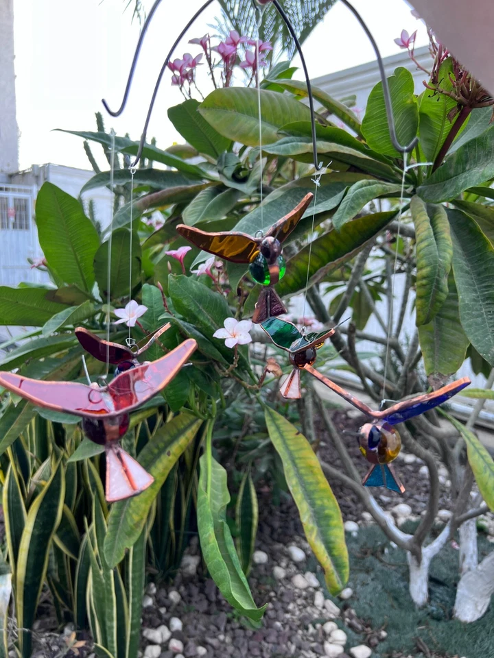 Colorido Pájaro Móvil, 5 Pájaros Escultura, Candada de Pájaros Percha de Metal, Decoración de Metal Foto 3 de 4