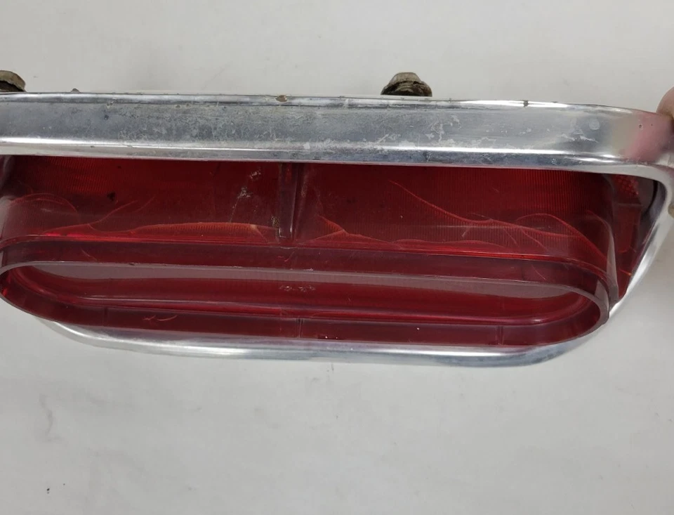 1961 Pontiac Catalina Ventura Lt Tailight Assembly Guide R2-61 OEM GM - Image 2 of 4