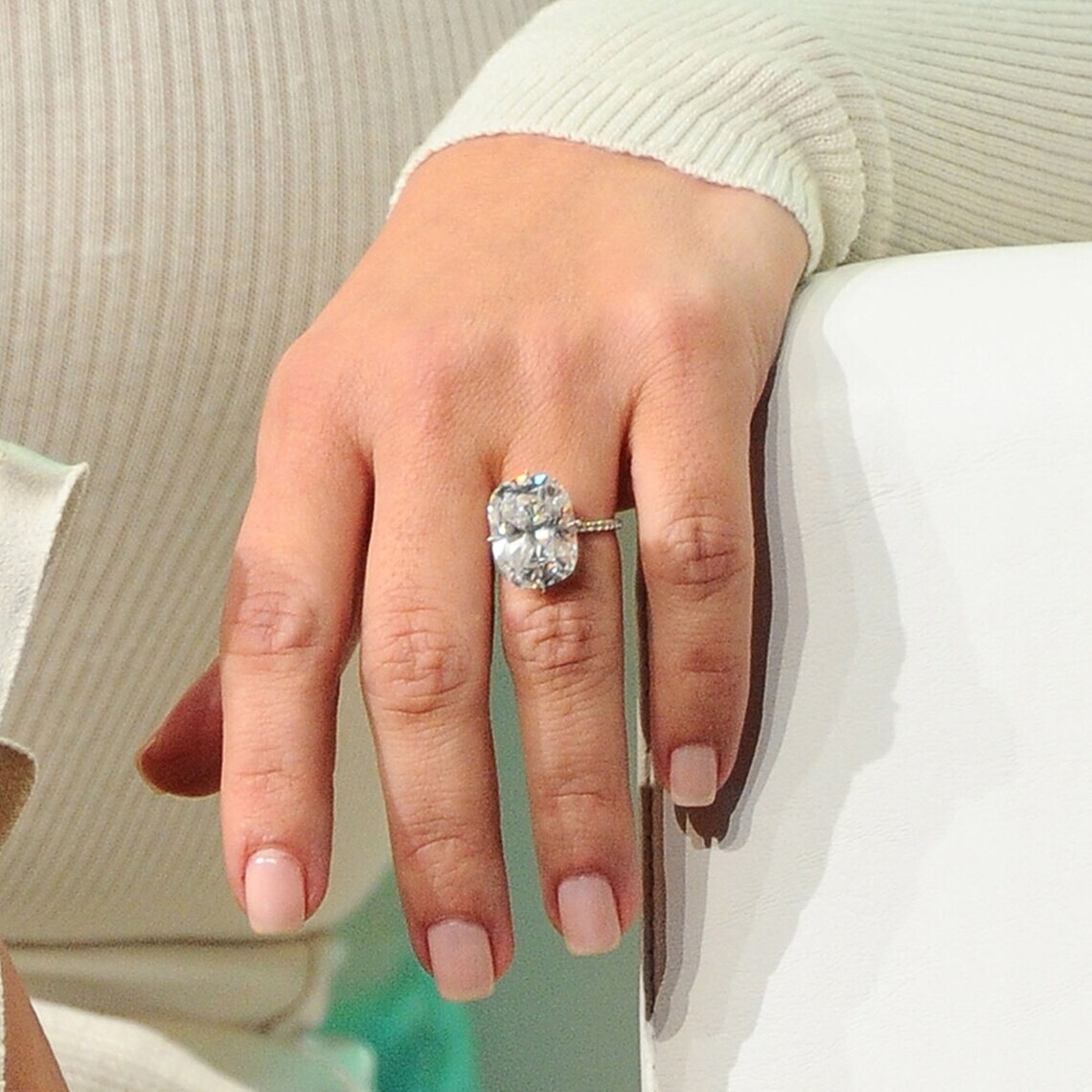 Lorraine Schwartz Kim Kardashian Wedding Ring Kanye Kim Kardashian Recently  Unveiled Which Of Her West Children, image size:1140x1140