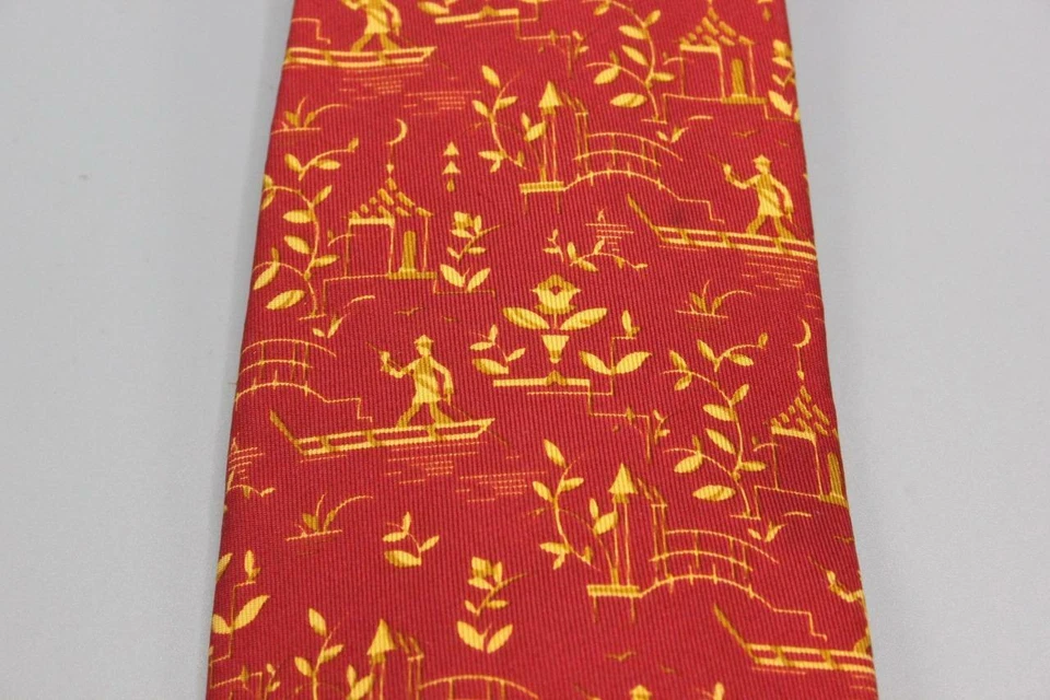 Corbata de seda SALVATORE FERRAGAMO. Chinoiseries Barco Floral. Rojo con amarillo. Foto 2 de 3