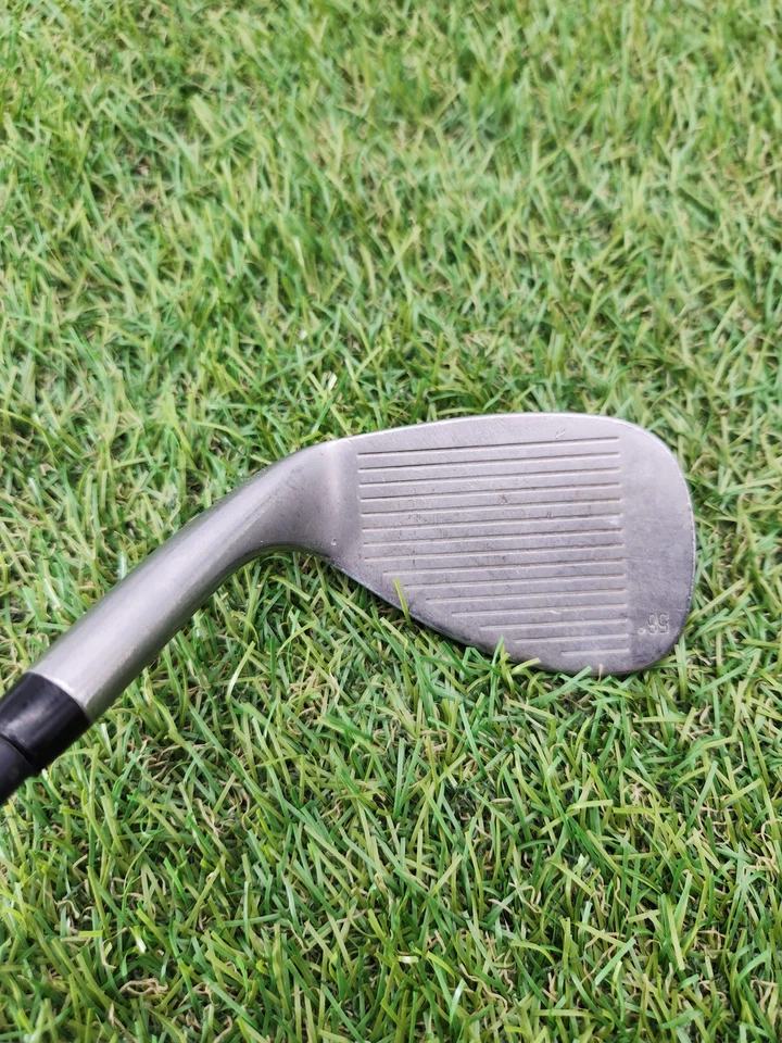 TOMMY ARMOUR 845S CUÑA DE ARENA ESCOCESA PLATEADA 56* RÍGIDA FUERZA G 35,5" BUENA Foto 4 de 4