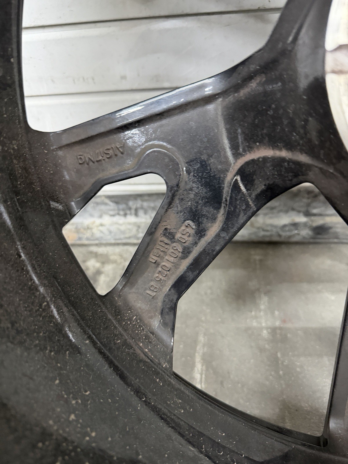 Audi R8 2021 Wheel P/N 4S0601025CC
