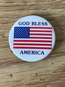GOD BLESS AMERICA USA Flag Classic Pin Button Collectable United States