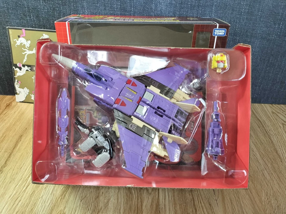 Transformers Legends LG-59 Blitzwing Action Figure Takara Tomy from Japan - Image 2 of 4