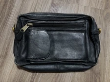 Vintage ILI New York Toronto Black Leather Pouch / Bag