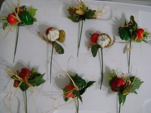 LOT (6) HARVEST VEGETABLE 7" PICKS  DECORTIVE DECOR UNUSED