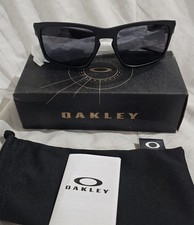  NEW OAKLEY SLIVER MATTE BLACK WITH GREY SUNGLASSES OO9262-01 AUTHENTIC