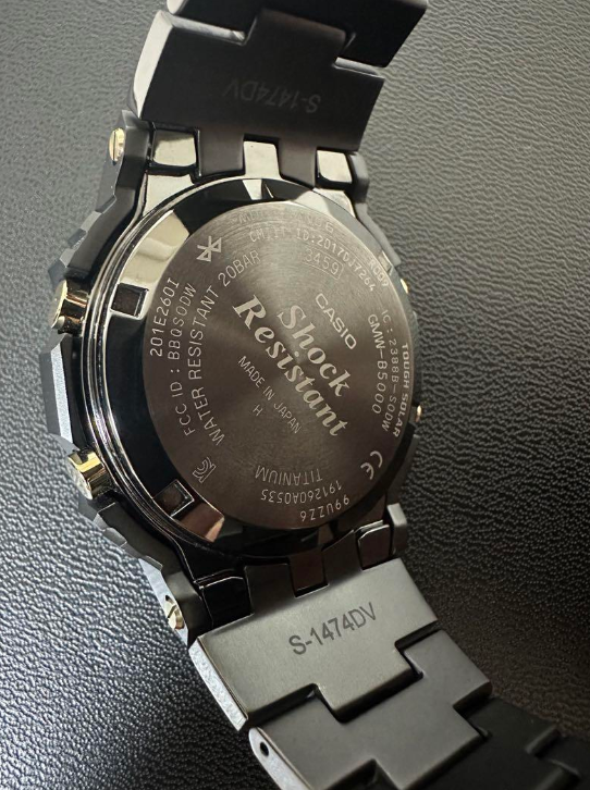 時計 CASIO G-SHOCK GMW-B5000TB-1JR GMW-B5000TB-1JR It is the strongest square G-SHOCK. My