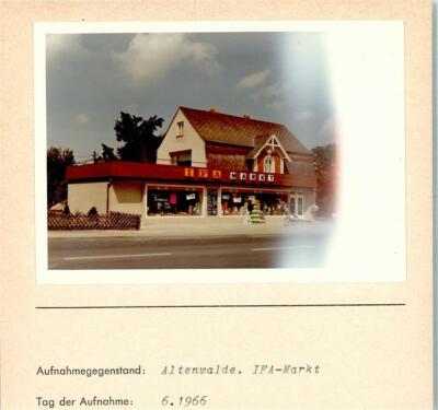 10190121 - 2190 Altenwalde IFA. Market Photo Mounted on Box
