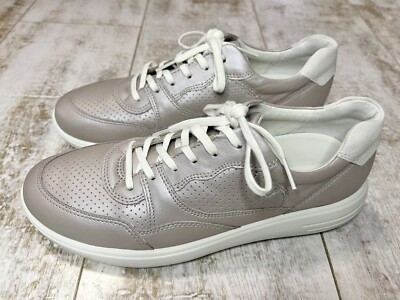 Size 9 ECCO Women's Soft 7 Runner Sneaker Gray Rose Metallic