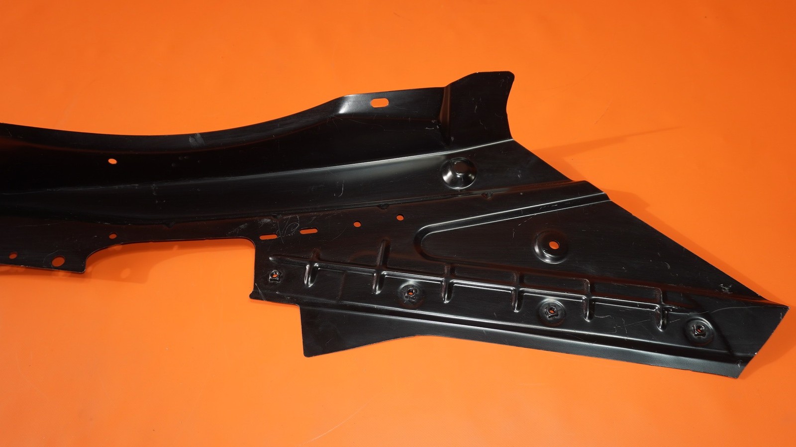 BENTLEY FLYING SPUR GT GTC SIDE MEMBER RIGHT PASSENGER 2006-2012 3W8 809 582 B