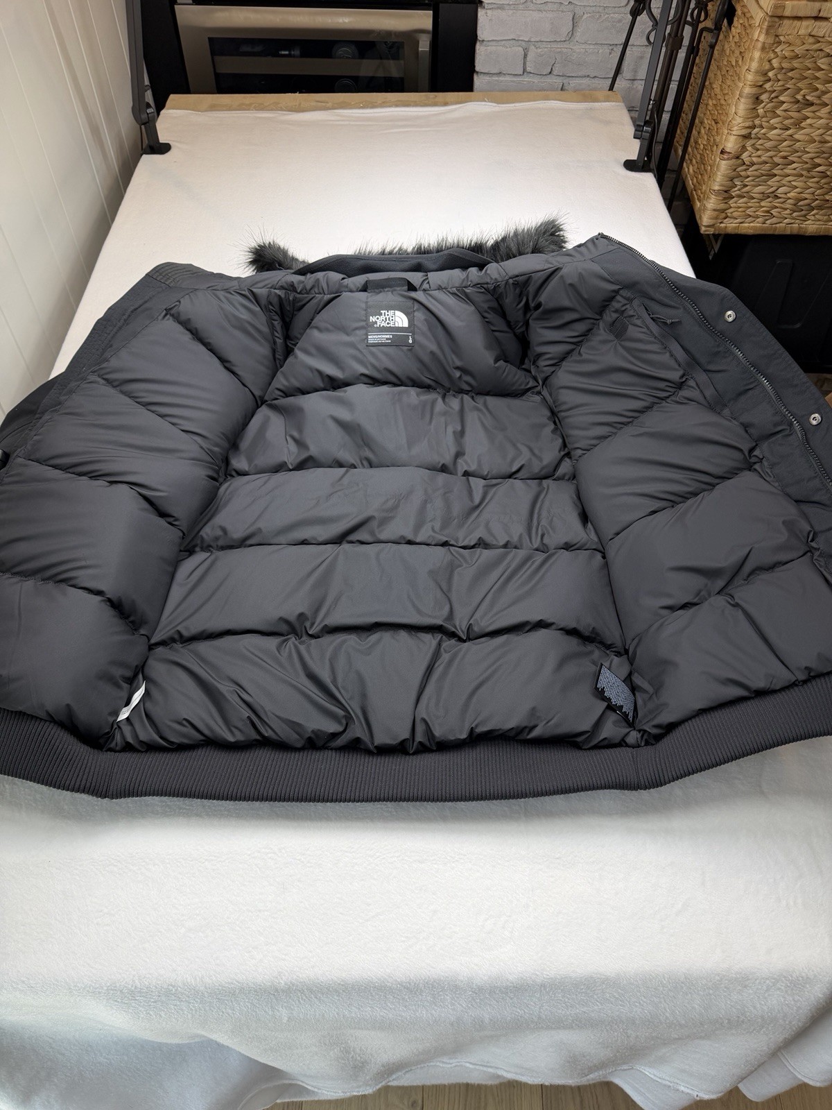 The North Face Men's Gotham Jacket III Black 600 Fill NWOT Size Large $350 MSRP thumbnail 7