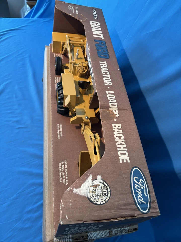 Vintage Ertl Giant Ford 755A Tractor/Loader/Backhoe in worn 32"long Box Preowned - Image 4 of 4