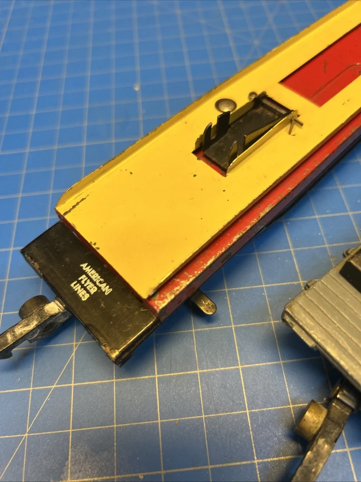 Lot Of Vintage American Flyer S #634 spotlight 630 Caboose prewar tin - Image 4 of 4