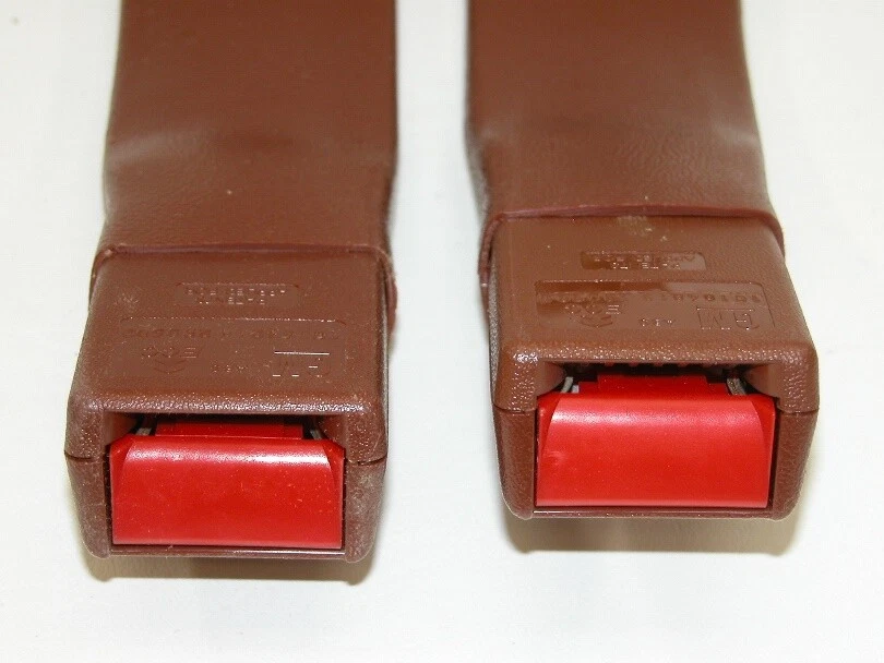 Nuevo par de hebillas de cinturón de seguridad delanteras de cobre GM Russet para Camaro Firebird 82-92 Foto 3 de 3
