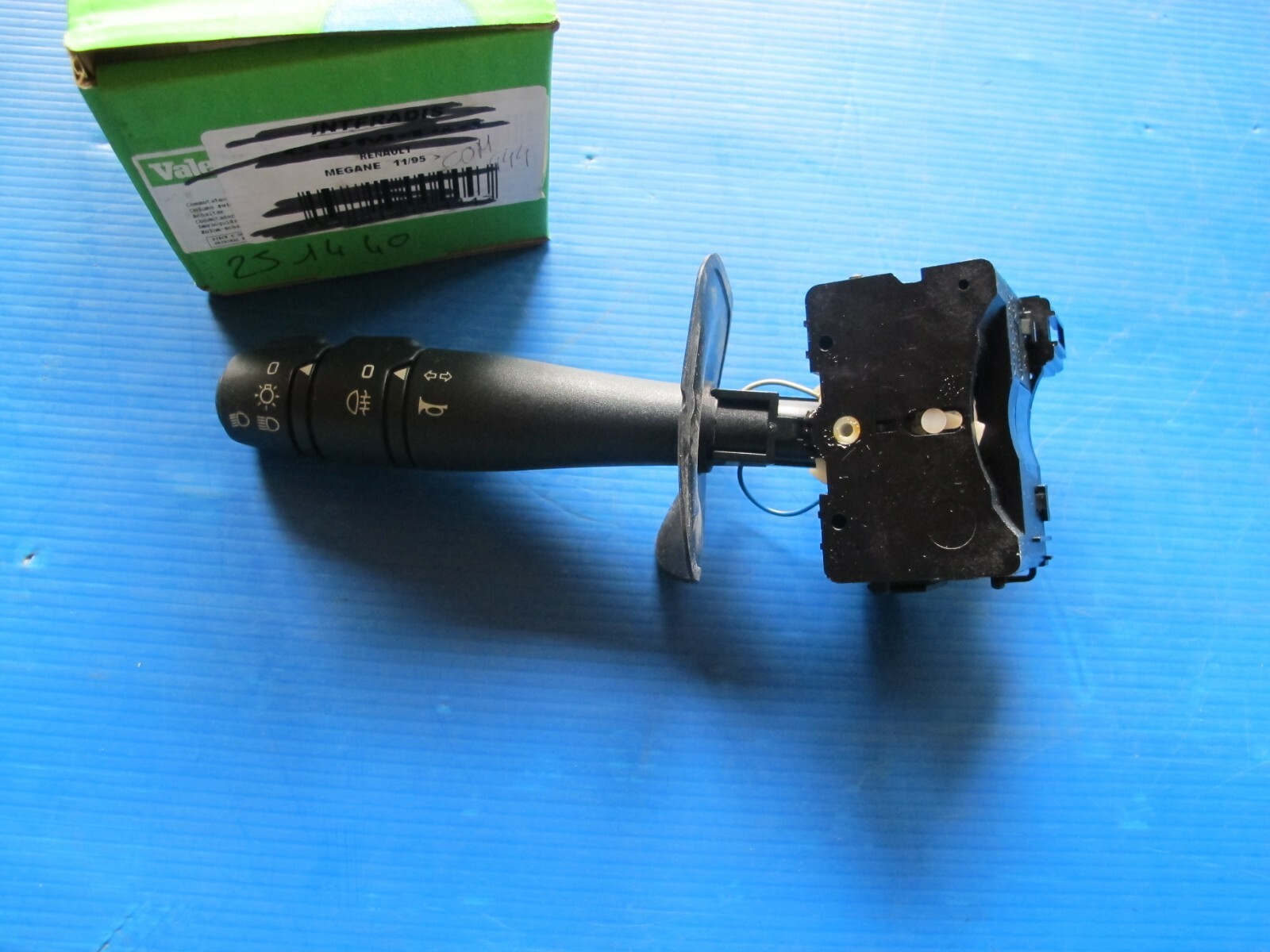 Réparer clignotant défectueux avec le comodo Valeo pour Renault Mégane série 7701044278