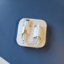 Apple Lightning to 3.5 mm Headphone Jack Adapter Original OEM iPhone