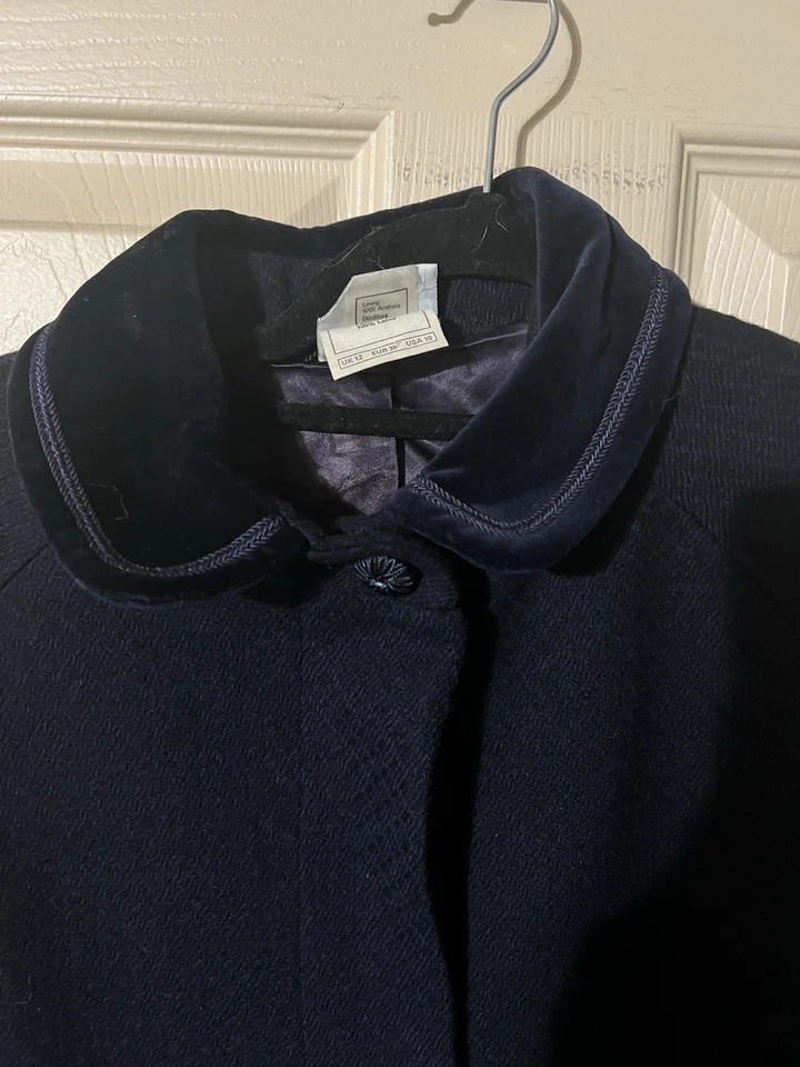 复古优雅 Laura Ashley 海军蓝天鹅绒装饰 100% 羊毛外套 10 码 — 第 4/4 张图片