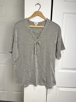 BKE Buckle Womans Short Sleeved Nautical Striped Shirt EUC Size M