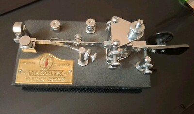 EXCELLENT VIBROPLEX CHAMPION BUG  Telegraph SERIAL 155107 W Box MINT!