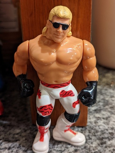WWF Shawn Michaels HBK HASBRO Series 7 Yellow Card...
