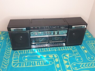 Vintage Sanyo M W225 AM/FM Dual Cassette Recorder Detachable