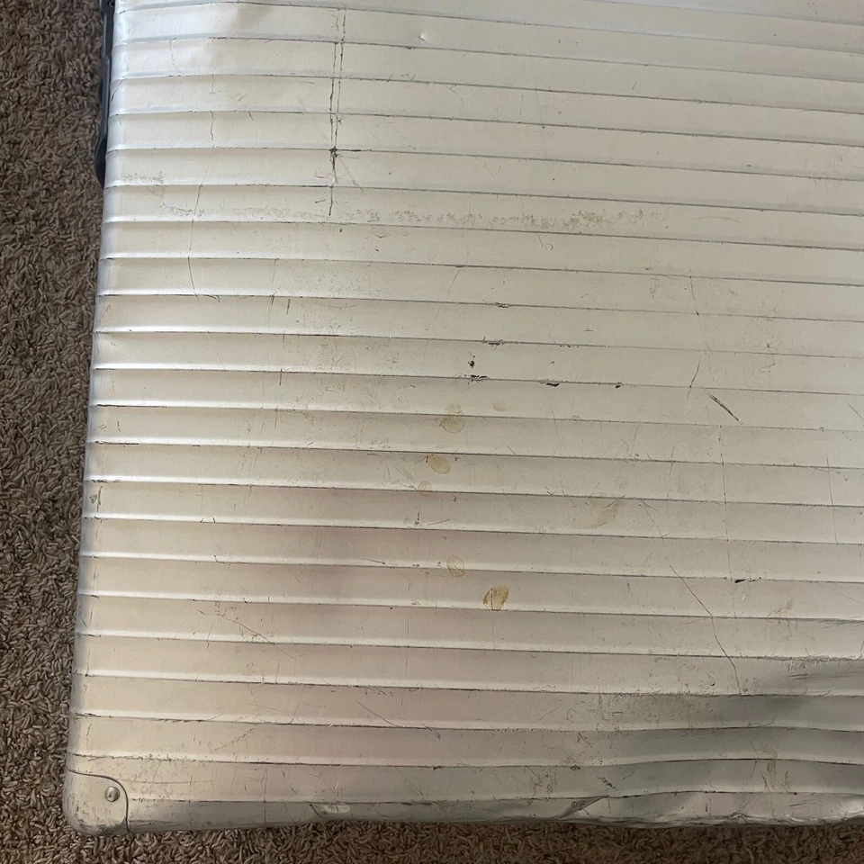 Винтажный большой чемодан Rimowa двухколесный серебристый алюминиевый багажник сделано в Германии - Изображение 3 из 4