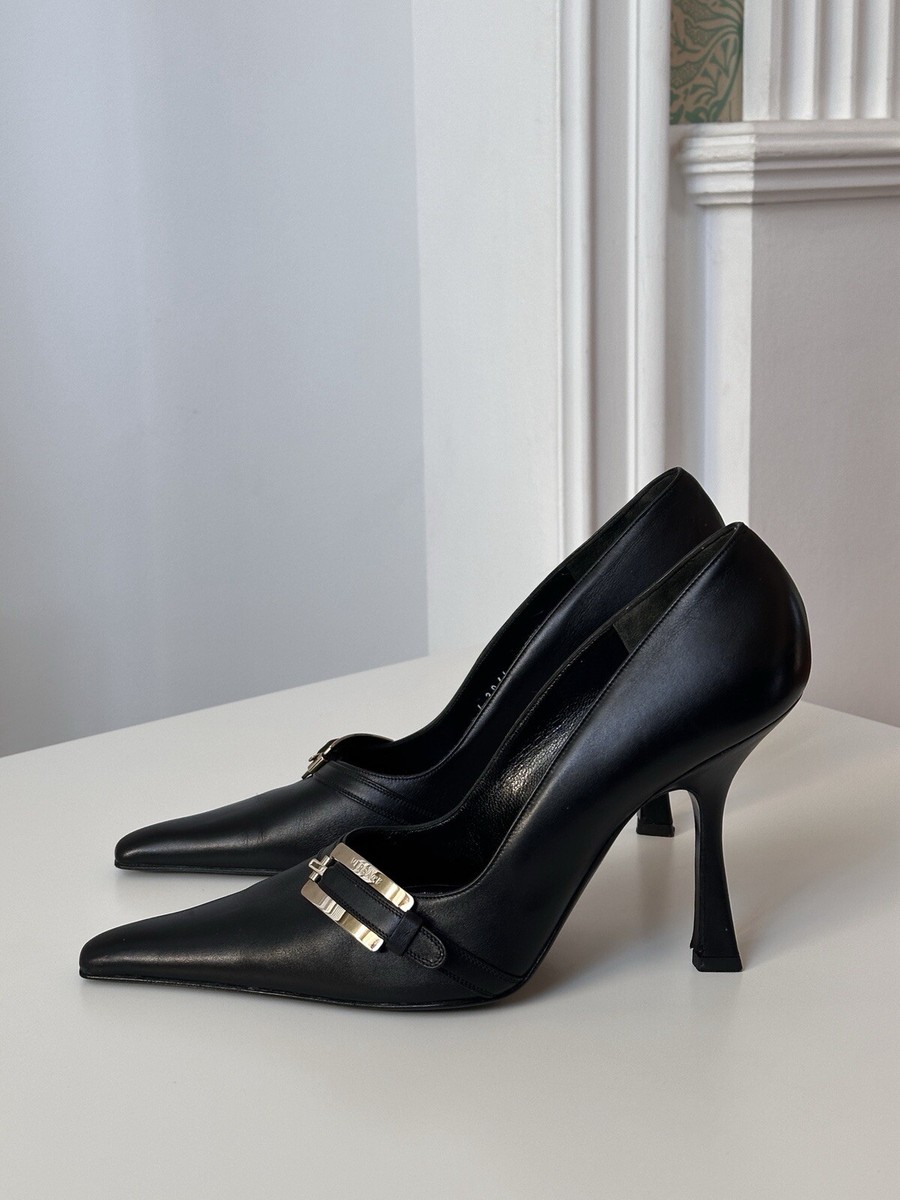 Gianni Versace Black Leather Pointed Toe Heels Size: 38,5 Gianni Versace Black Leather Pointed Toe Heels Size: 38,5