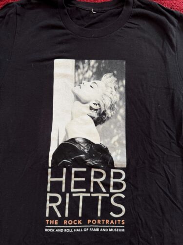 CAMISA MADONNA HERB RITTS ROCK ROLL SALÓN DE LA FAMA EDICIÓN LIMITADA RETRATOS MEDIANA - Imagen 2 de 6