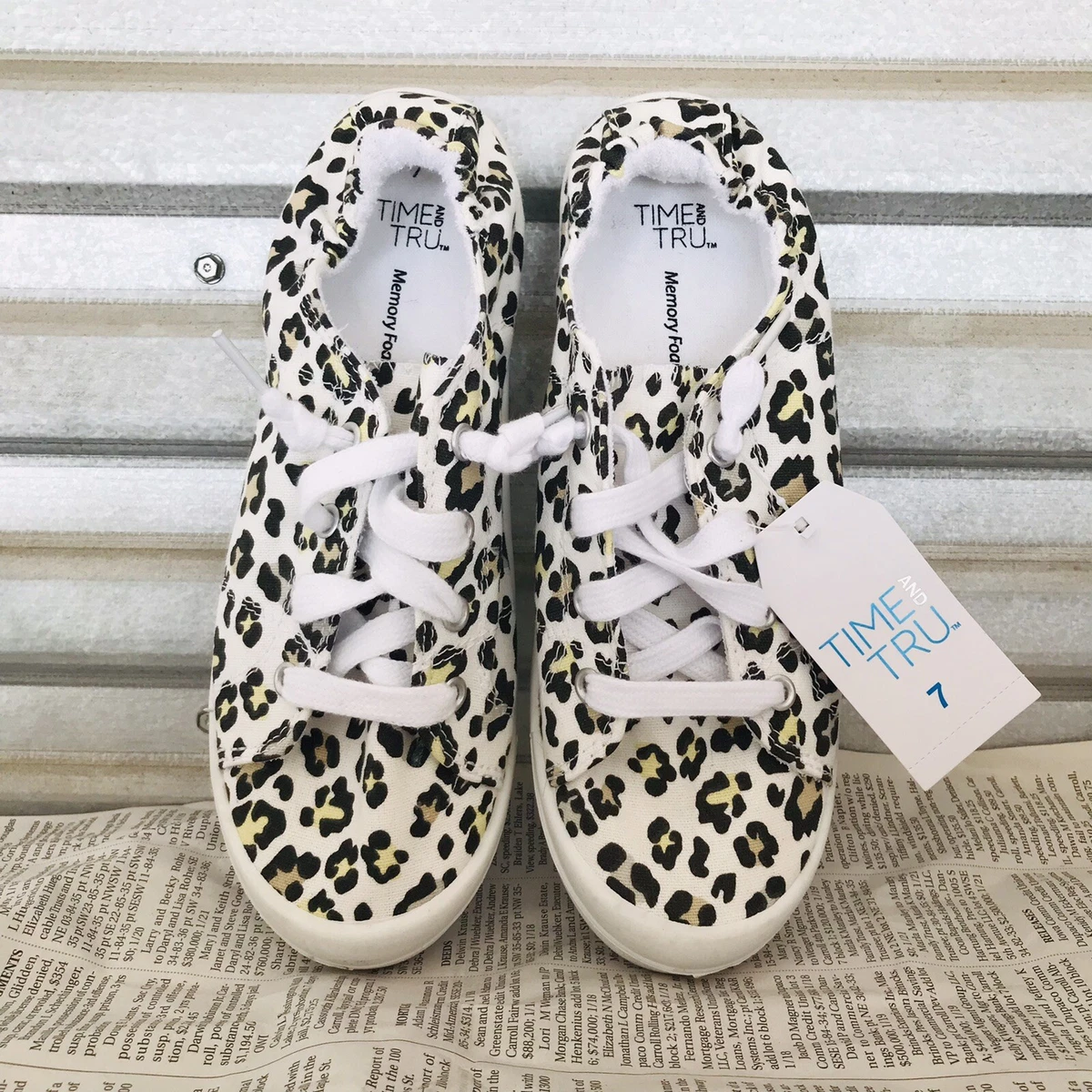 Time And Tru Women Leopard Print Lace Up Scrunch Back Shoes Sneakers 7