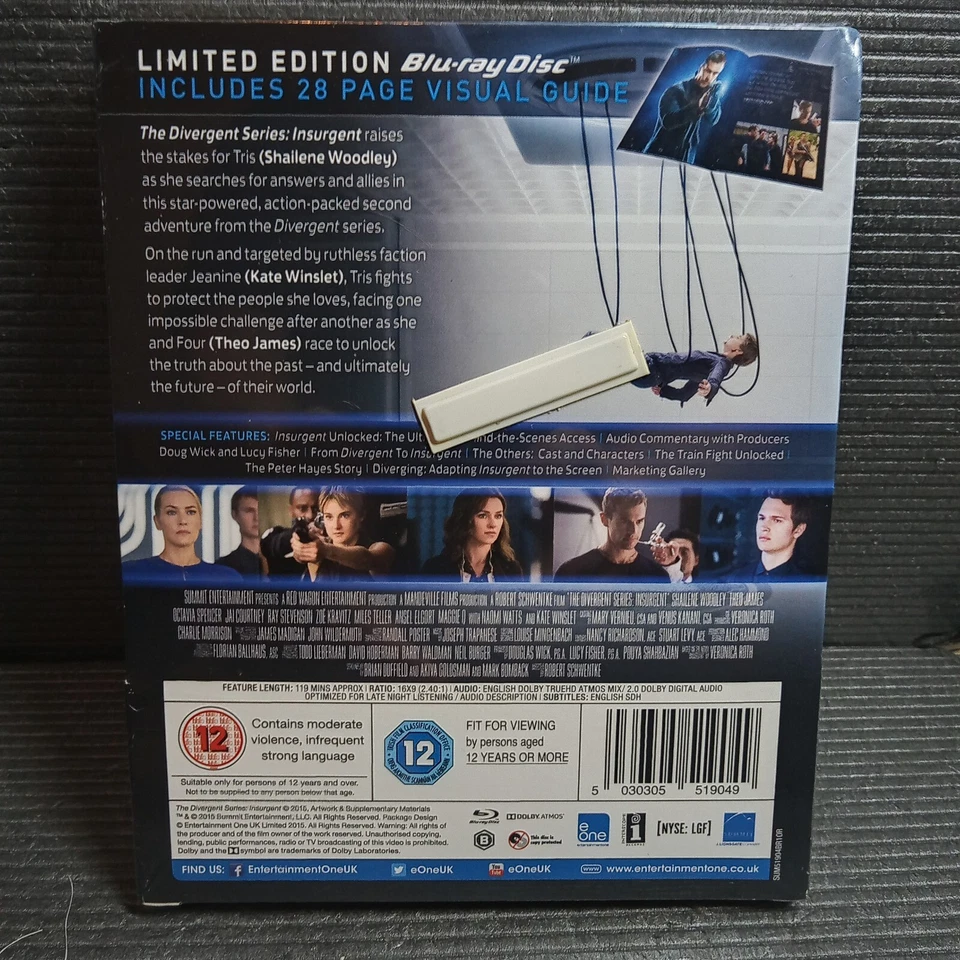 Insurgent Blu Ray + Limited Edition 28 Page Visual Guide Collector's Book NEW UK - Image 2 of 4
