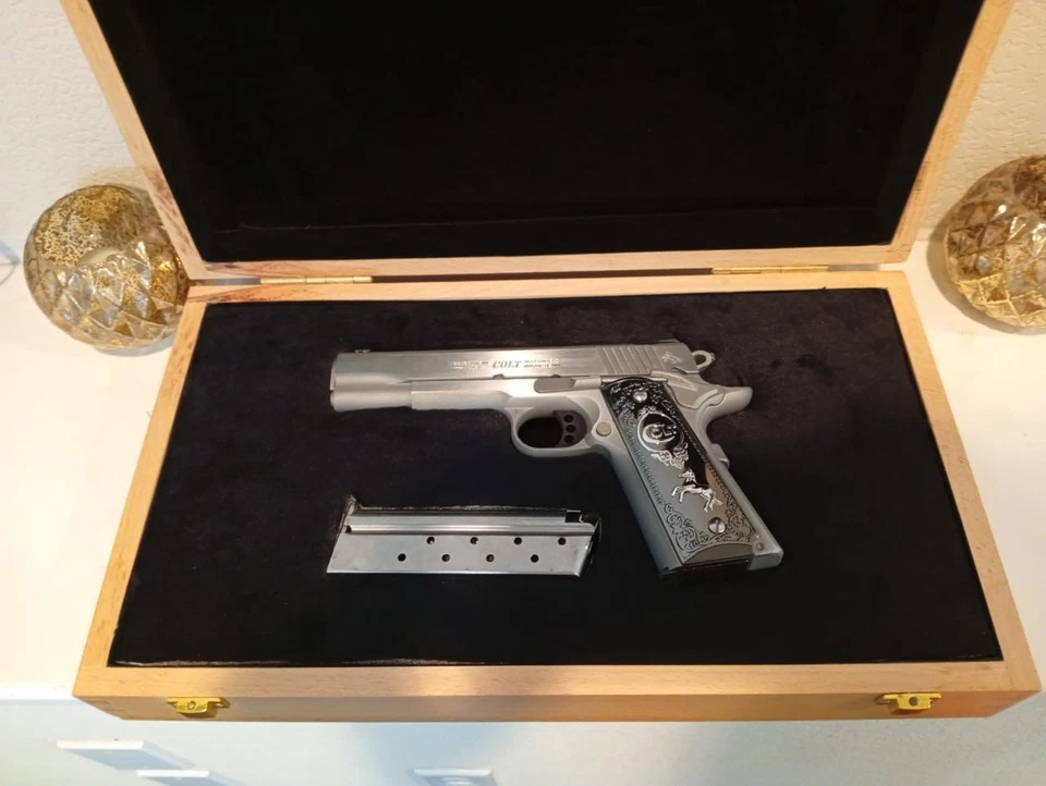 SMITH AND WESSON 1911 BEECH  WOOD PISTOL CASE - Image 2 of 4
